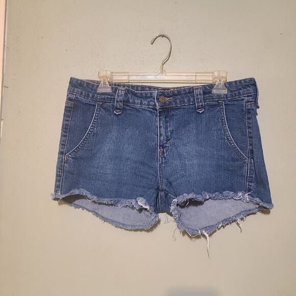 Levi's VTG Y2K 545 Denim‎ Jean Short Shorts Women's 10 Cut Off Factory Fade - Picture 1 of 5